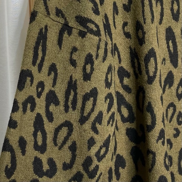 SOLD Seed Heritage Olive Green Ocelot Knit Top S - Picture 6 of 10